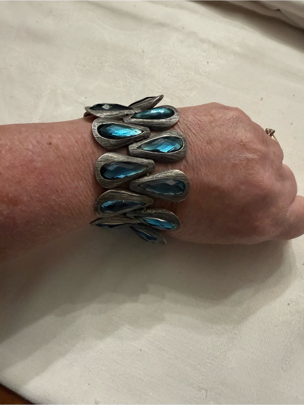 Blue Teardrop Crystal Stretch Bracelet